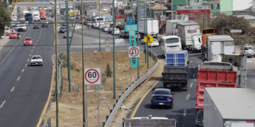 Socios Conatram realizaron bloqueos en casetas de peaje de Puebla, exigen alto a abusos de grúas