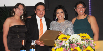 Fundación Salvatierra entrega distintivos edición 2023