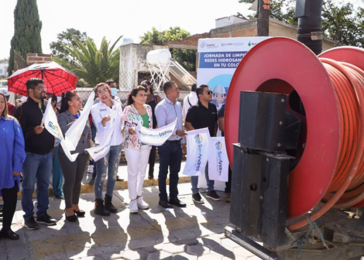 San Andrés realiza jornada de limpieza de redes hidrosanitarias