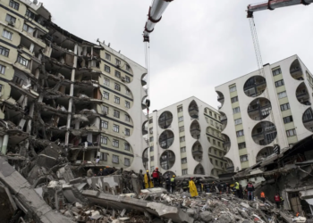 Más de 3 mil muertos en Turquía y Siria por terremotos