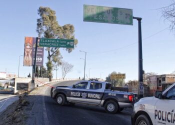 Encuentran embolsado en carretera a SMT