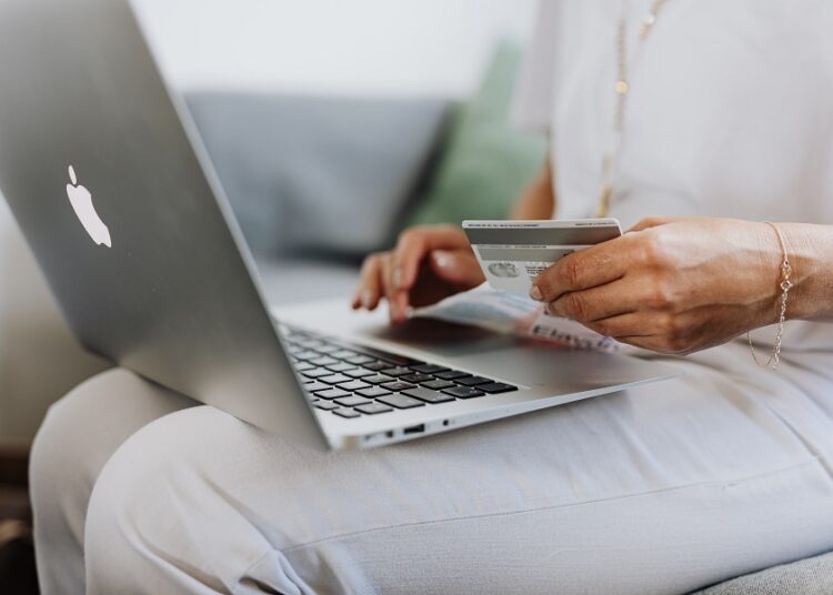 Alertan por fraudes cibernéticos a comerciantes