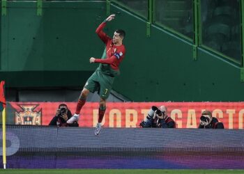 Doblete y nuevo récord de Cristiano con Portugal