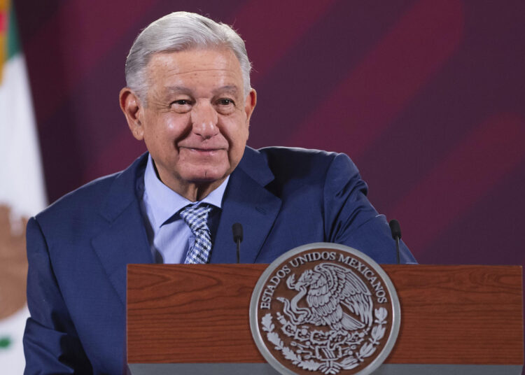 El INE no ha beneficiado a la democracia: AMLO