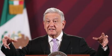 AMLO destaca economía mexicana frente a crisis en EEUU