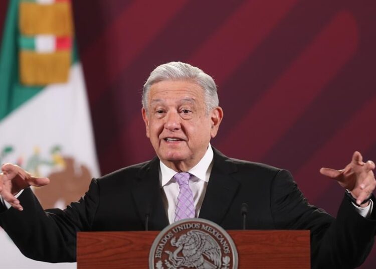 AMLO destaca economía mexicana frente a crisis en EEUU