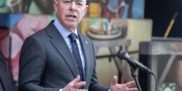 EEUU defiende cooperar con México en lucha contra drogas