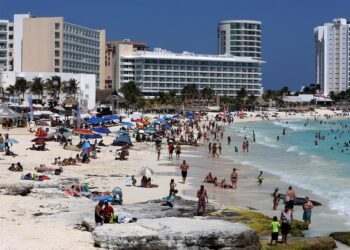 Playas de Cancún esperan a 30 mil springbreakers