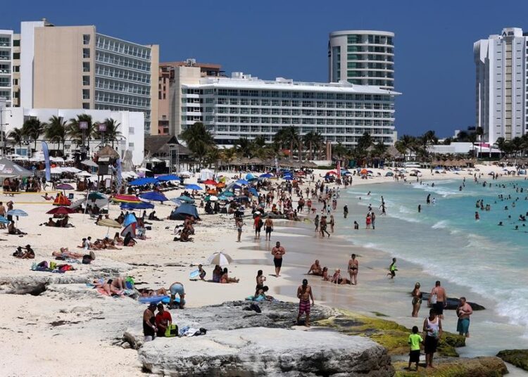Playas de Cancún esperan a 30 mil springbreakers