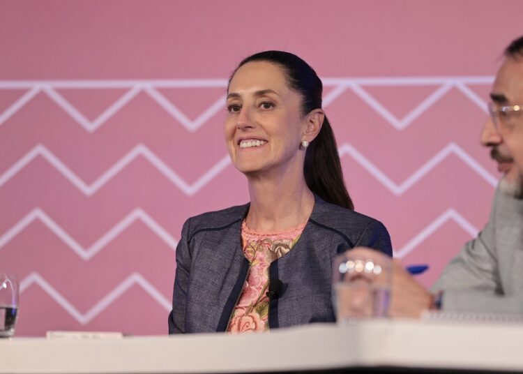 Más de 190 mil personas arropan a Sheinbaum en conversatorios digitales