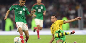 México empata con Jamaica y clasifica a semifinal