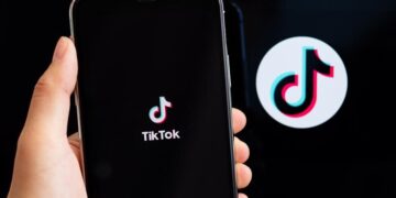 Euipo prohíbe usar TikTok en celulares