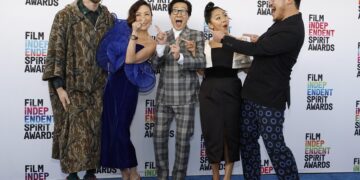 ‘Everything Everywhere All at Once’ lidera premios Spirit