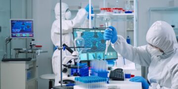 COVID surgió por fallo en laboratorio: FBI