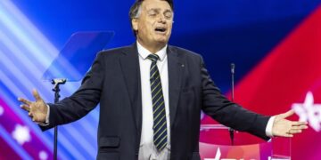Trump y Bolsonaro clausuran foro conservador de EEUU