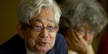 Muere a los 88 años el Nobel de Literatura japonés Kenzaburo Oé