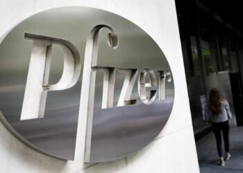 Aprueban fármaco nasal de Pfizer contra migraña