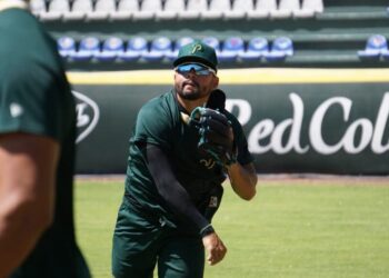 Pericos de Puebla ‘con problemas’ para cubrir la segunda base