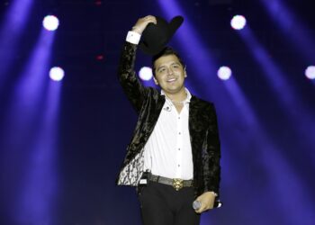 Profeco supervisará reembolso de boletos para concierto de Nodal