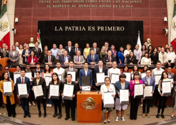 Entrega Armenta reconocimientos por amor al deporte