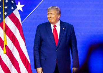 Trump pide a seguidores unidad en “defensa pacífica” de su movimiento