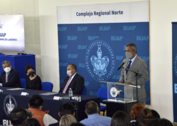 Lilia Cedillo reconoce labor del director del Complejo Regional Norte