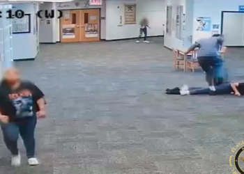 Video: Alumno ataca a maestra en EUA por un videojuego; será juzgado como adulto