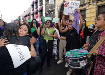 La ira feminista: reflexiones sobre la solidaridad y lucha colectiva en el 8M