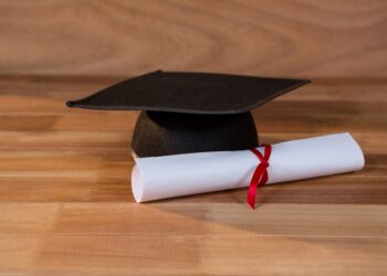 Entregarán 11 mil títulos profesionales