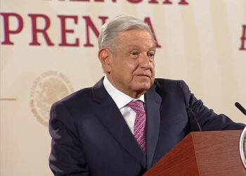 Inmoral que Fox quiera hacer de la marihuana un negocio: AMLO