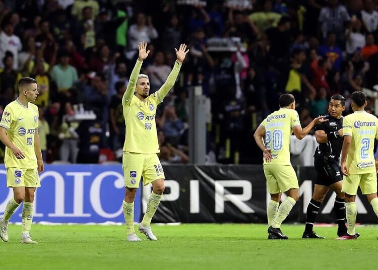 América triunfa sobre Monterrey por goles de Valdés y Viñas