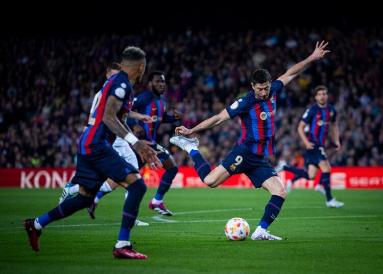 Barcelona, a 6 victorias del título