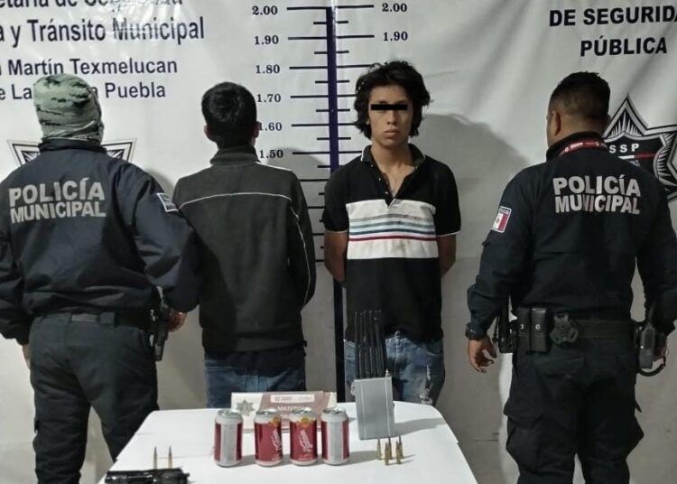 Detienen a 2 hombres por posesión de cartuchos útiles de uso exclusivo del Ejército