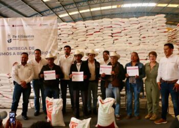 Con entrega de apoyos impulsan al campo de Chignahuapan
