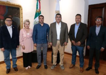 Sergio Salomón se reúne con líderes sindicales de la sección 23 y 51 del SNTE