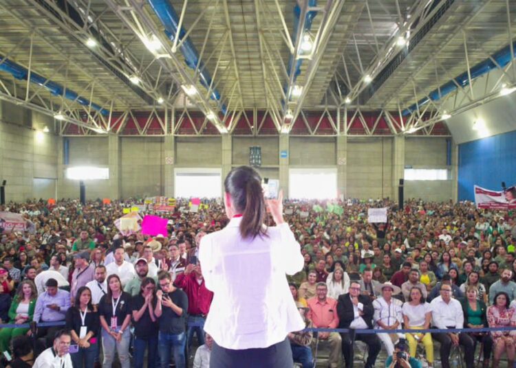 Jóvenes de Puebla respaldan a Claudia Sheinbaum