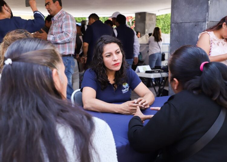 Llegan servicios a Santiago Xicotenco en San Andrés Cholula