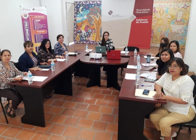 Impulsan erradicación de prácticas de riesgo para mujeres