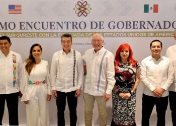 Ken Salazar se reúne con gobernadores del sur-sureste