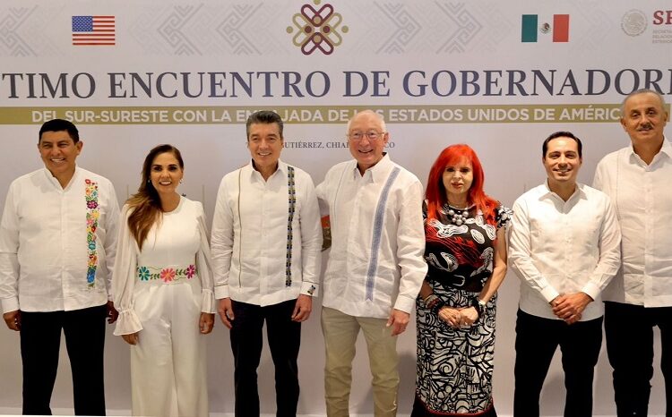Ken Salazar se reúne con gobernadores del sur-sureste
