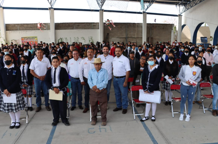 Abdala realiza gira por Huaquechula, Atlixco y Santa Isabel Cholula