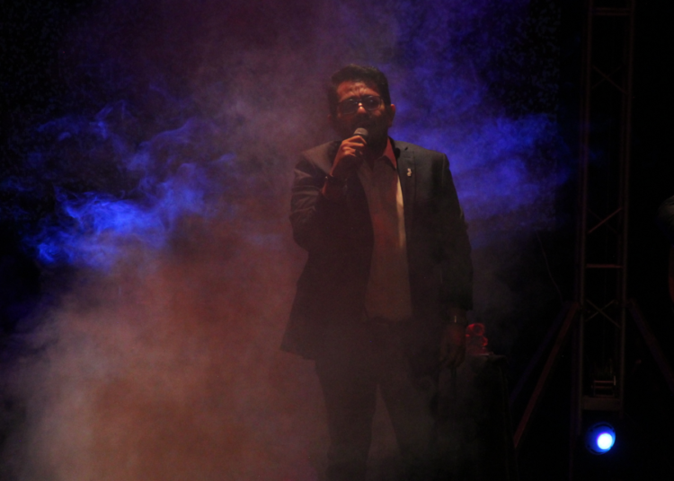 Carlos Macías celebrará a las madres con gira ‘Divina tú, mamá’