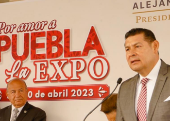 Armenta muestra su amor por Puebla con Expo artesanal, artística y cultural
