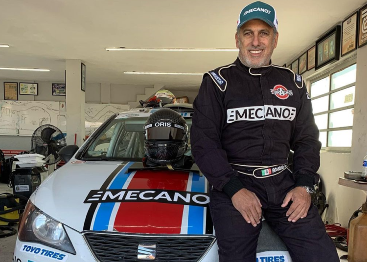 Julio Bracho de actor a piloto de autos