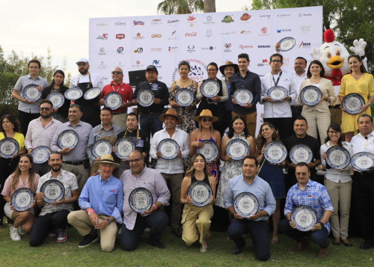 Festival Gastronómico, Sabores, se lleva a cabo a beneficio de estudiantes poblanos