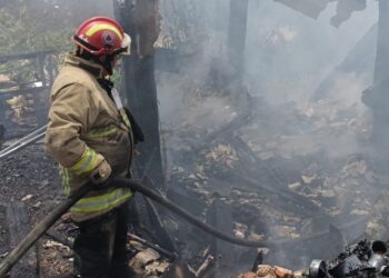 Atienden incendio en San Juan del Río