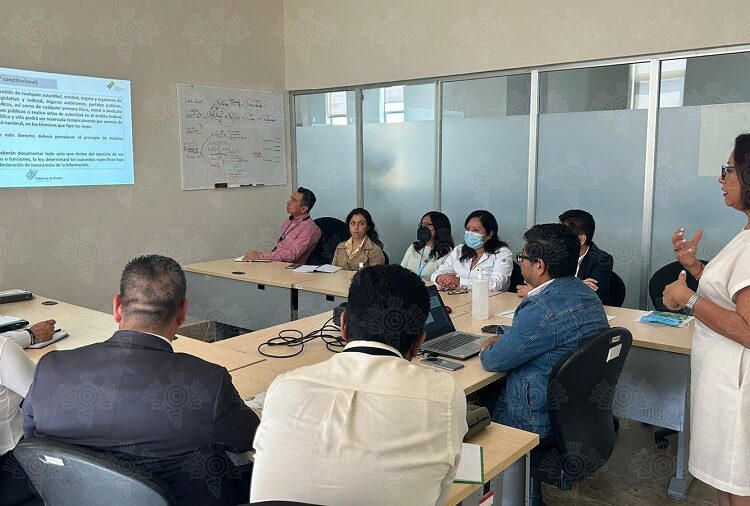 Capacitan a Policía Auxiliar en transparencia y acceso a información