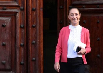 Encuesta pone a Sheinbaum al frente de preferencias de Morena