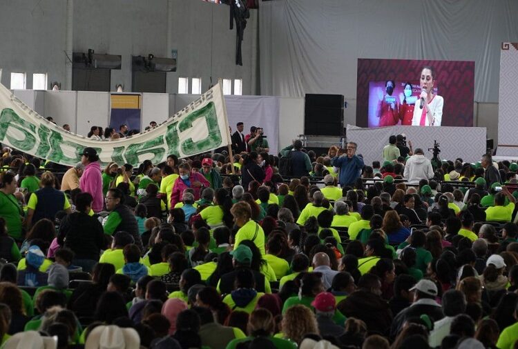 Sheinbaum ofrece videoconferencia ante más de 9 mil personas en SLP