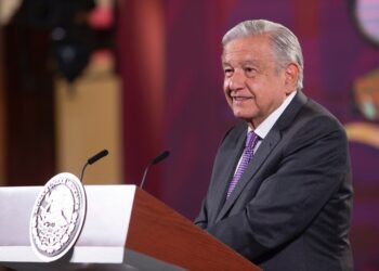 AMLO avala consulta para elegir ministros de SCJN